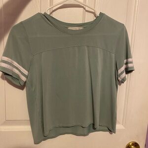 Blue/grey cropped tee